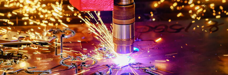 Funkenflug beim Bearbeiten von Metall