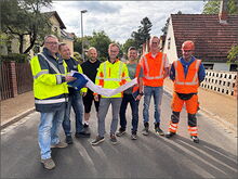 Offizielle Verkehrsfreigabe der Gartenstraße durch Vertreter der Stadt, der WAB Coswig, Planungsbüro sowie der Baufirma