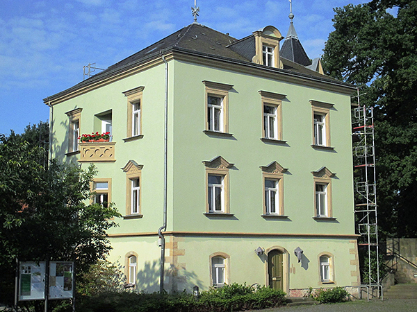 Karraburg mit Baugerüst