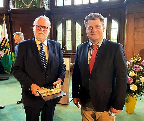 Prof. Peter Joehnk und OB Schubert in der Staatskanzlei