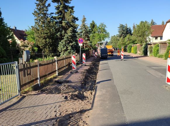 Baustart Wettinstraße. Bordsteine wurden entfernt