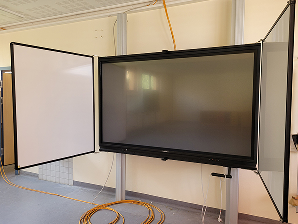 Baustellenfoto: Klassenzimmer mit digitaler Tafel