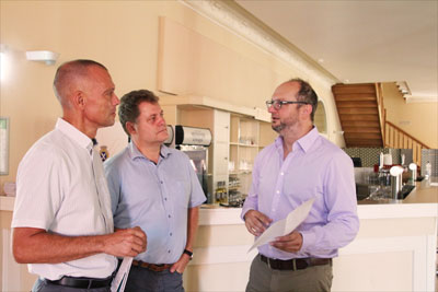 Landrat Ralf Hänsel im Saal des Veranstaltungshauses Börse