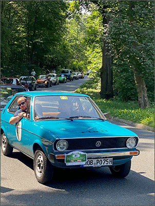 historisches Auto bei der 25. Sachsen Classic Rallye